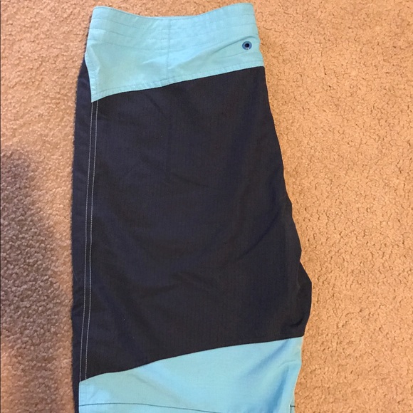 Men's swim trunks - Picture 2 of 3