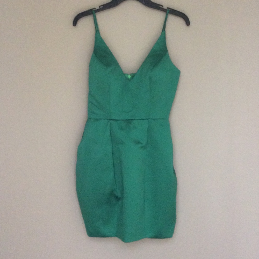 Brand new / NEVER worn mini green cocktail dress!