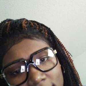 Meet your Posher, Candice