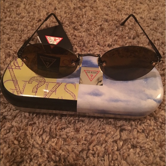 NWT Guess Dark Round Sunglasses - Picture 6 of 7