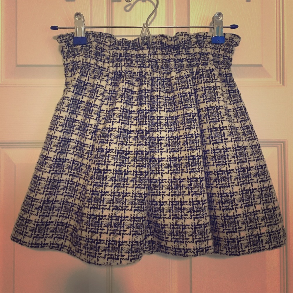 NWOT Thick Knit Skirt