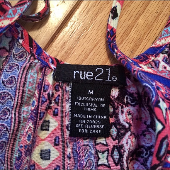 🌸Crop Top🌸 - Picture 4 of 4