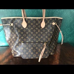 Louis Vuitton Neverfull GM Tote with pouch