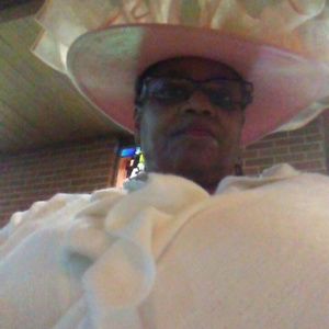 Meet your Posher, Cecelia