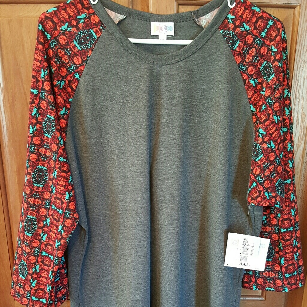 Lularoe tshirt