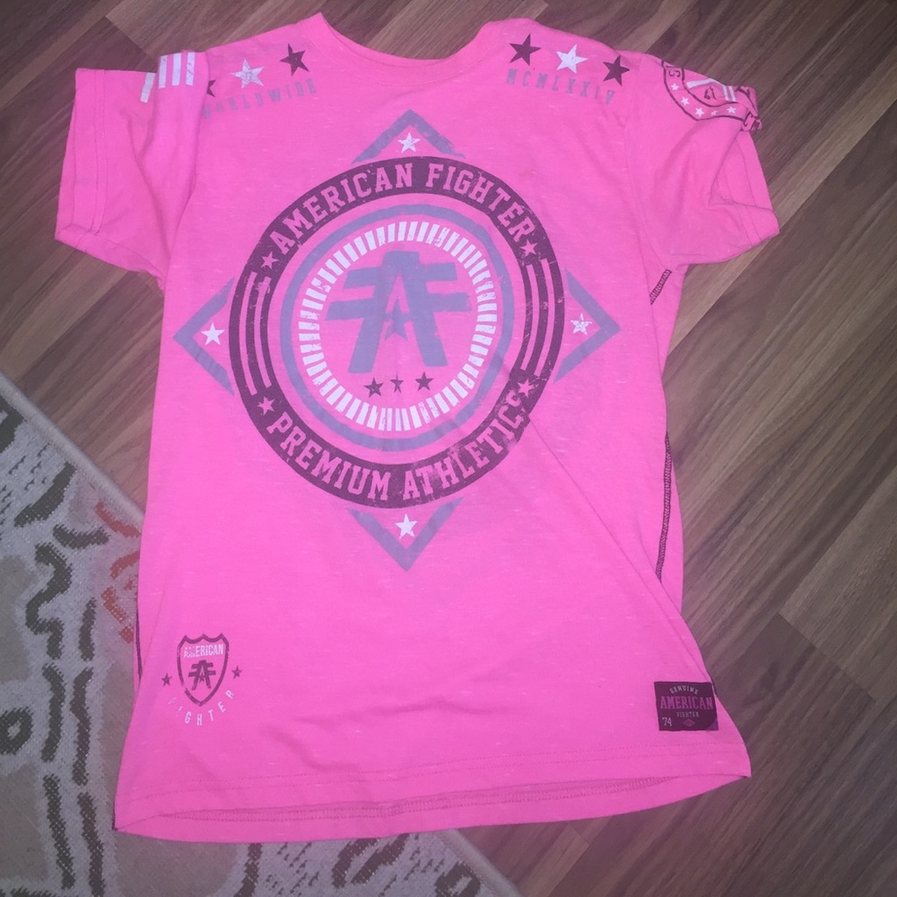 Small American fighter shirt by affiliation