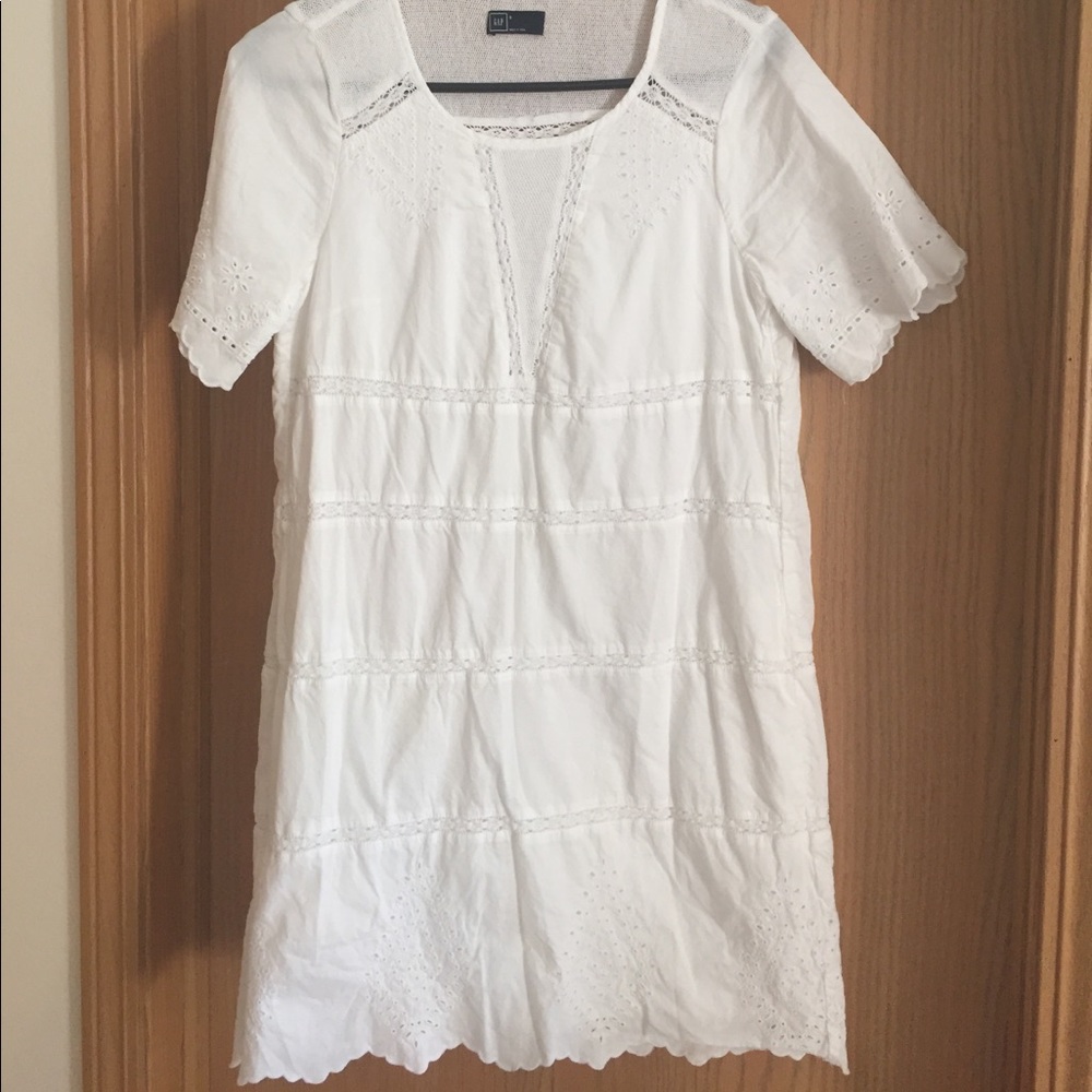 Gap white embroidered dress/tunic