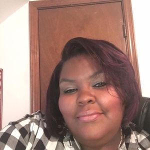 Meet your Posher, Kenisha