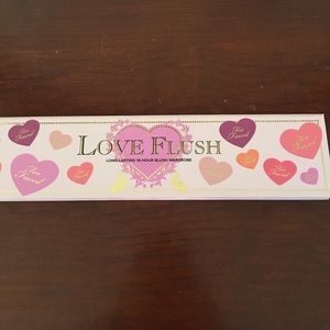 Too Faced Love Flush Limited Edition Blush Palette