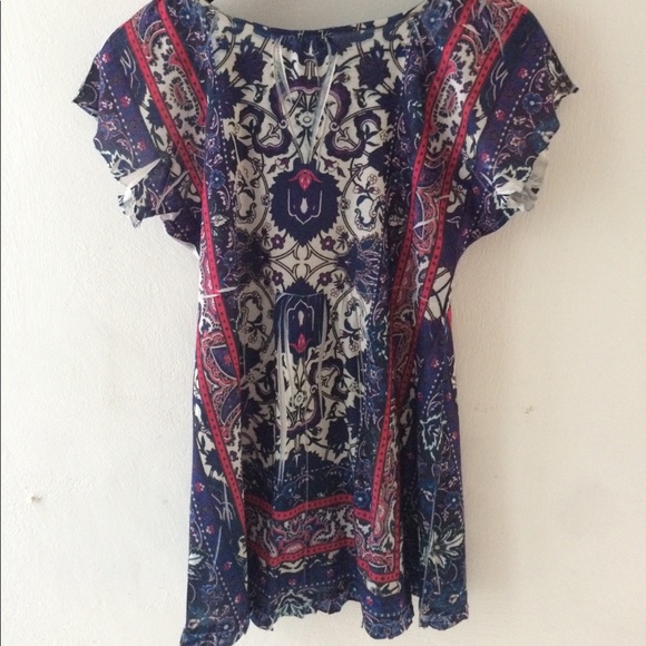 Top - Picture 2 of 3