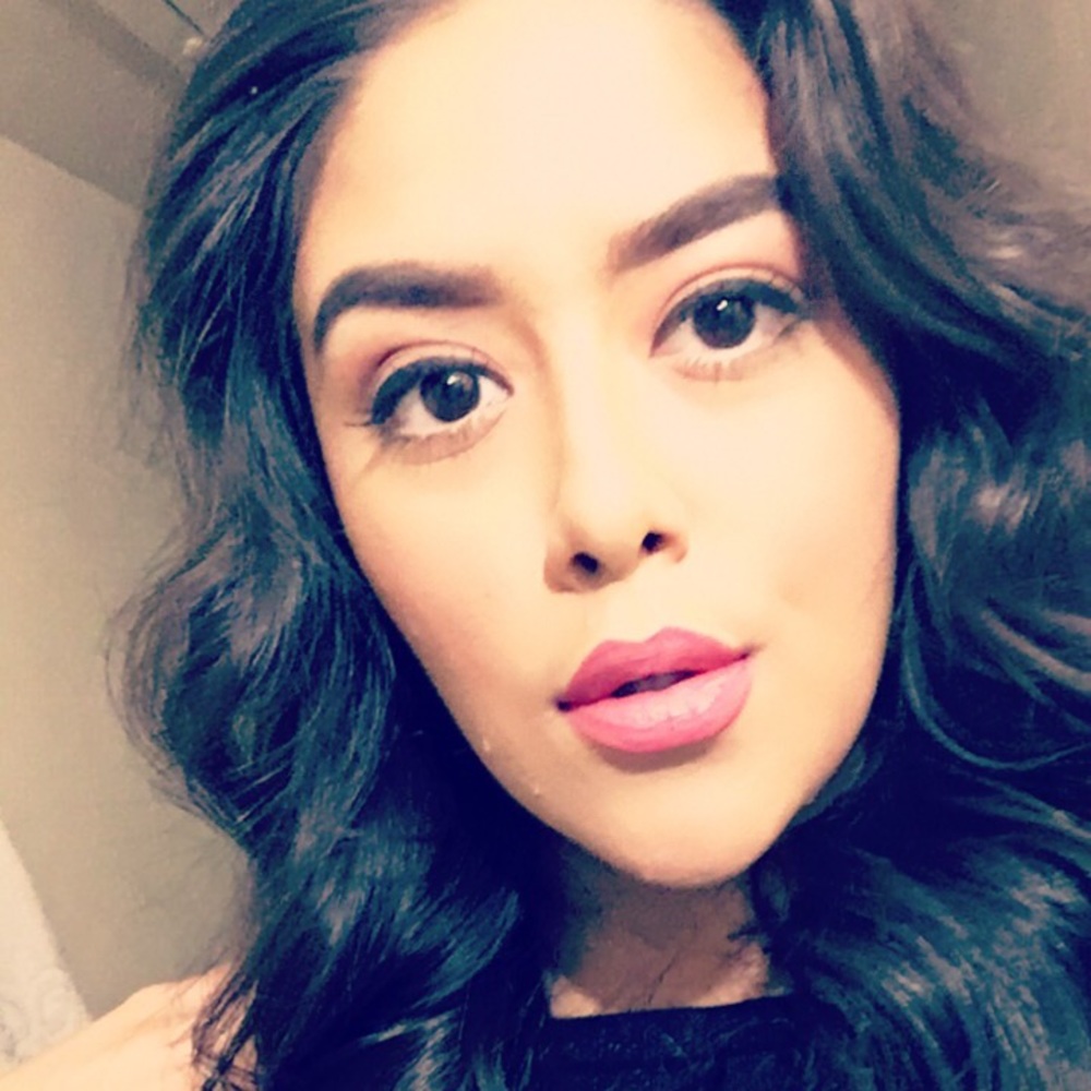 Meet your Posher, Adriana