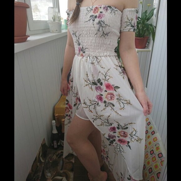 1 IN EACH SIZE LEFT🔶Caspian Maxi Dress 🔶 - Picture 4 of 4