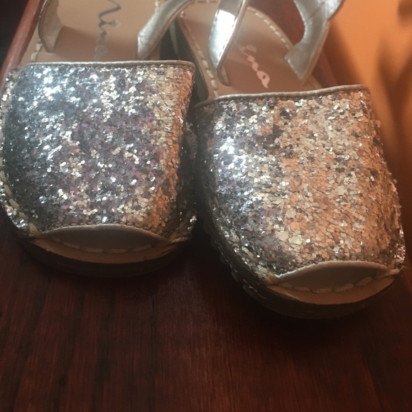Nina Girls Glitter Sandals - Picture 4 of 5