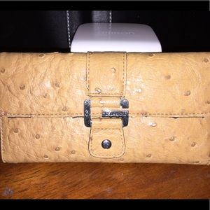 Guess wallet
