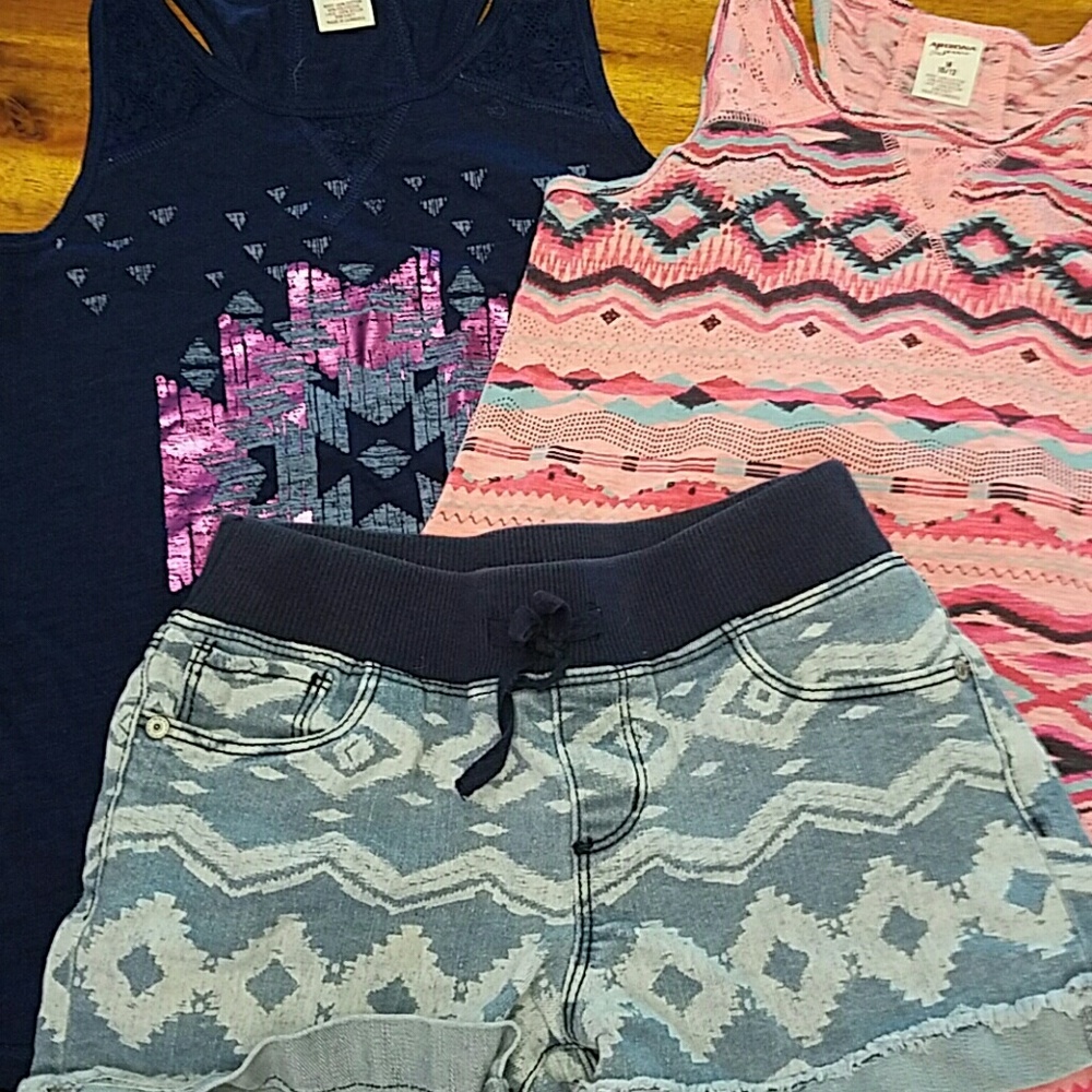 Girls shorts and 2 tank tops. Final price