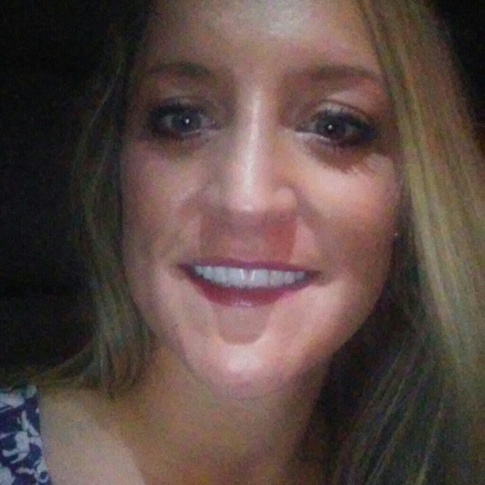 Meet your Posher, Whitney