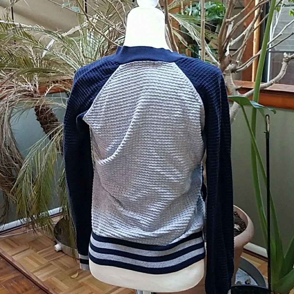 Zip-Up jacket - Picture 4 of 4
