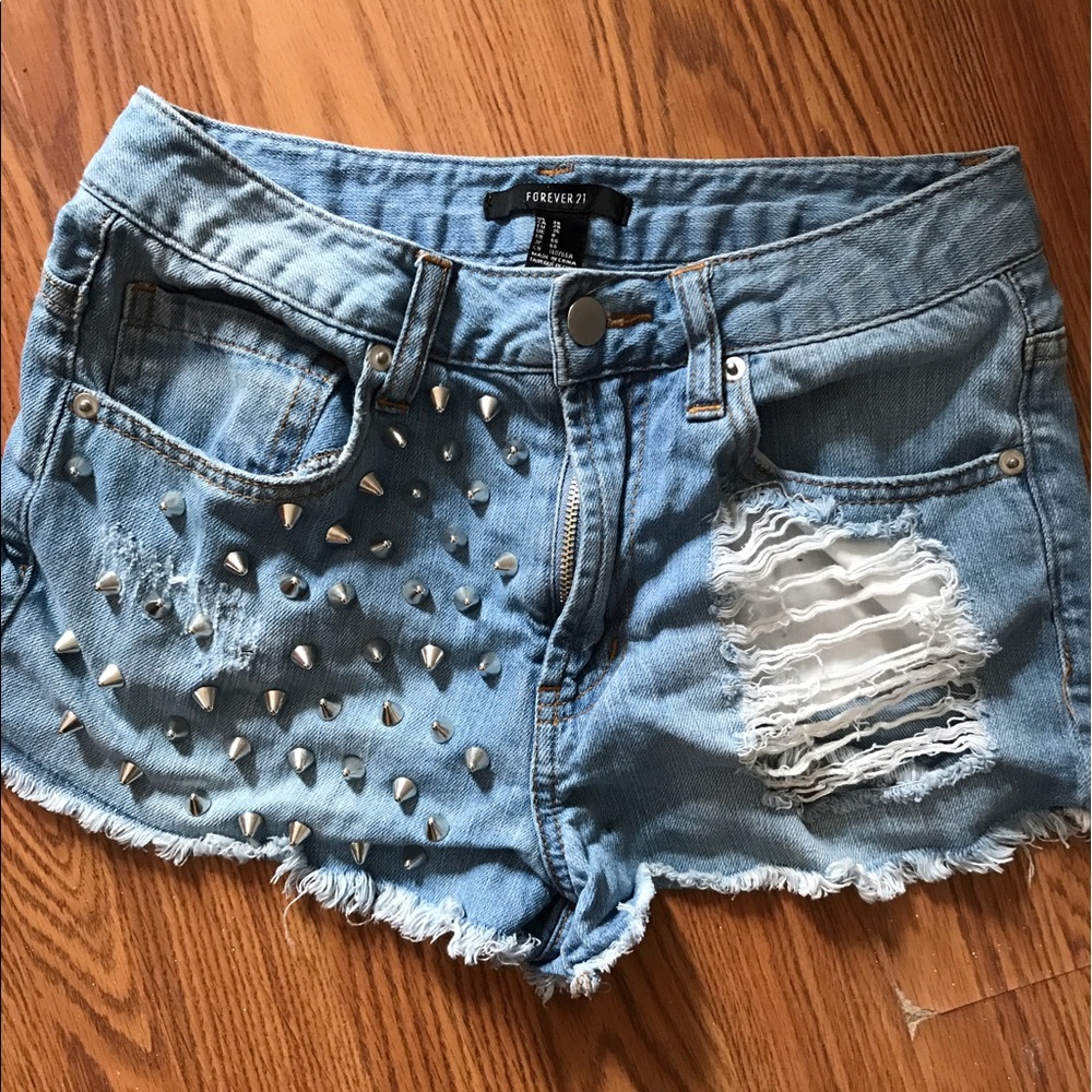 Hipster studded high waisted shorts
