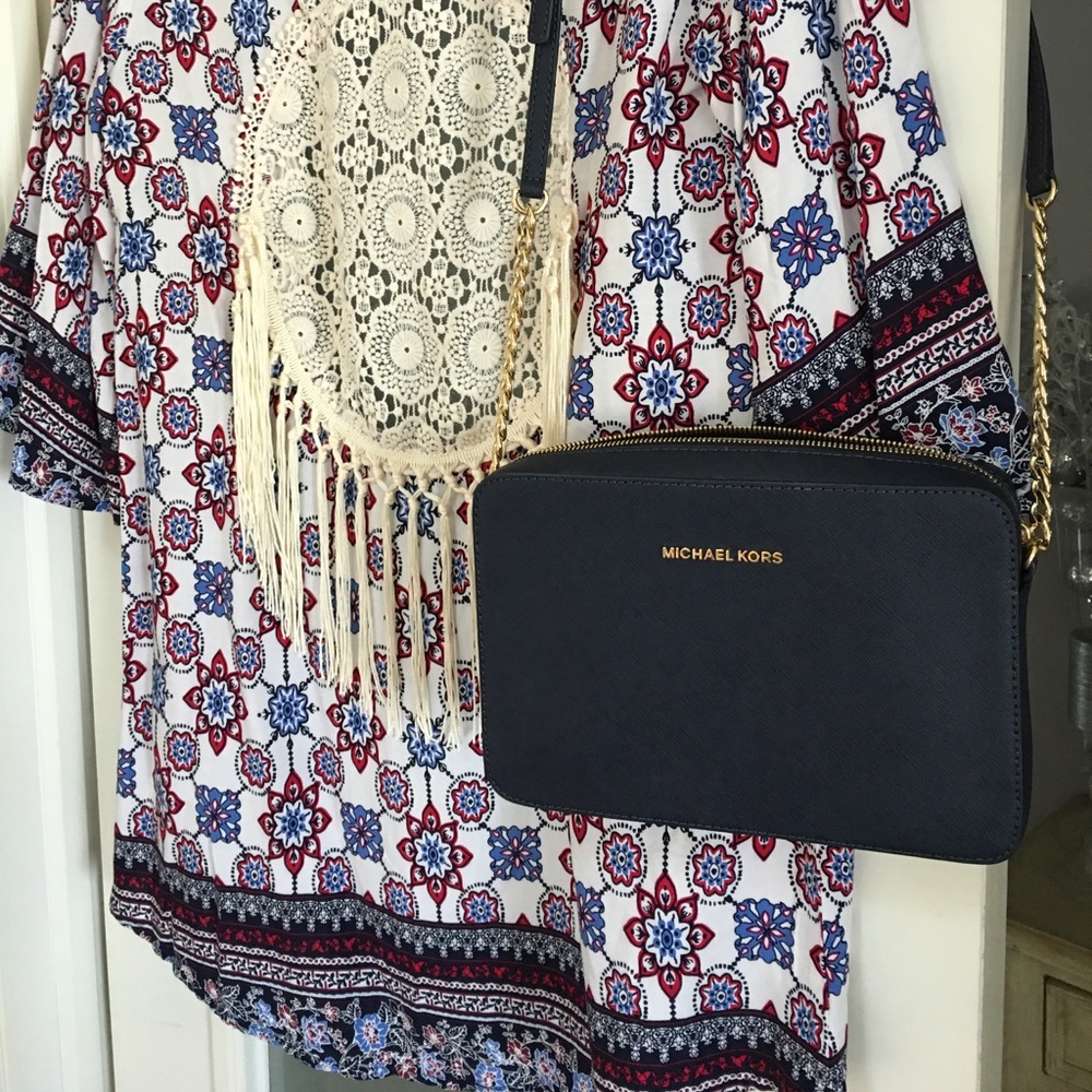 🆕✨Beautiful Michael Kors Crossbody!!