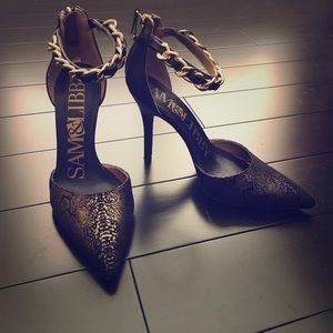 Gorgeous black and gold heels