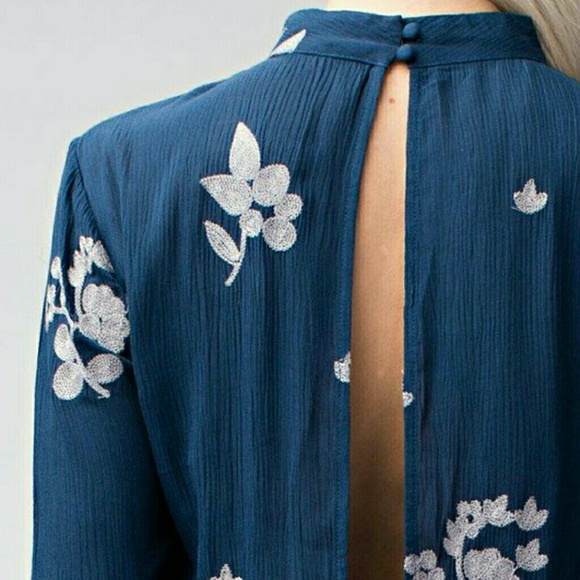 SUNDAY SALE Long Sleeve Floral Romper - Picture 3 of 4