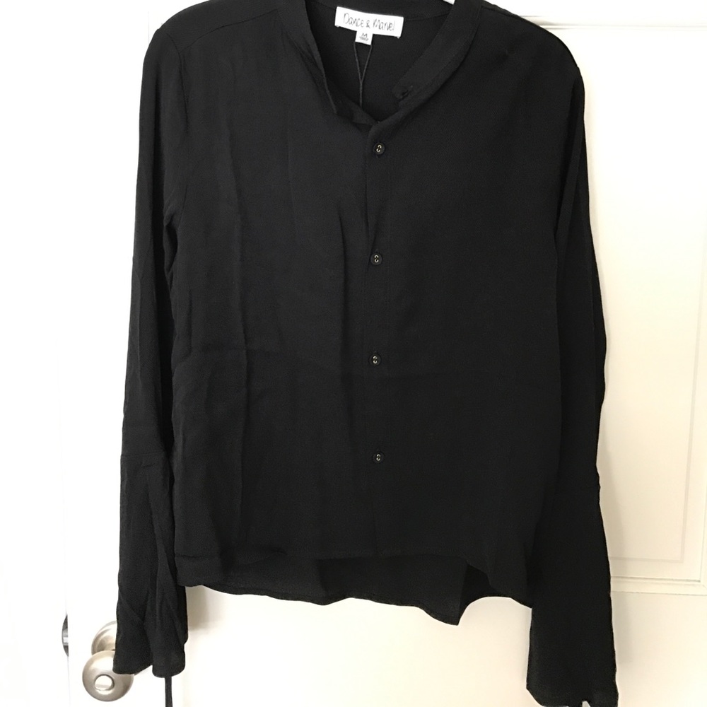 Dance and Marvel NWT size M bell sleeve blouse