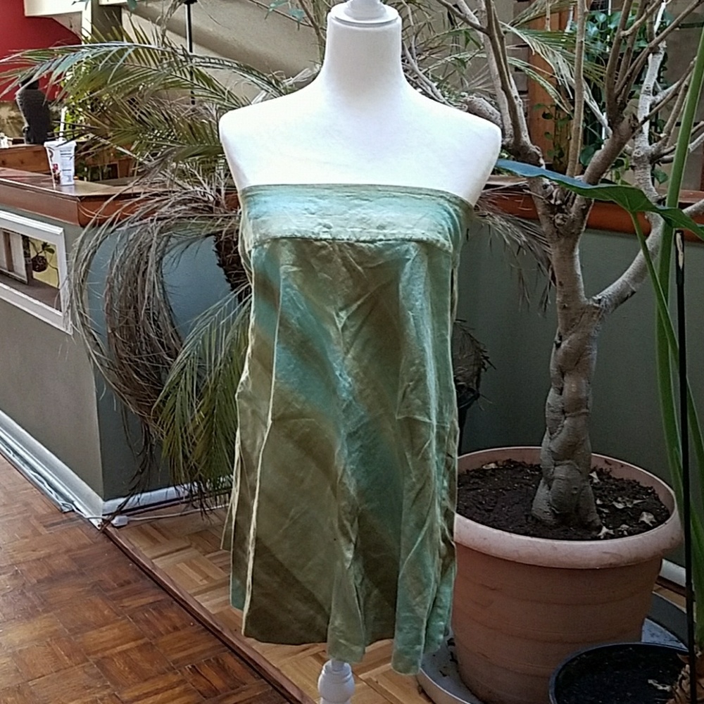 Strapless dress