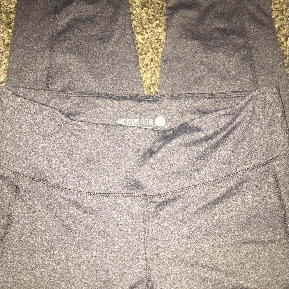 Old Navy medium capri workout pants