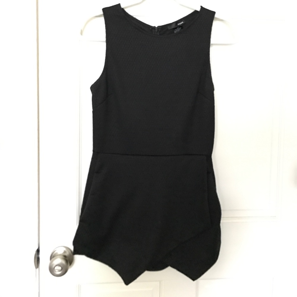 AQUA textured skort romper size M