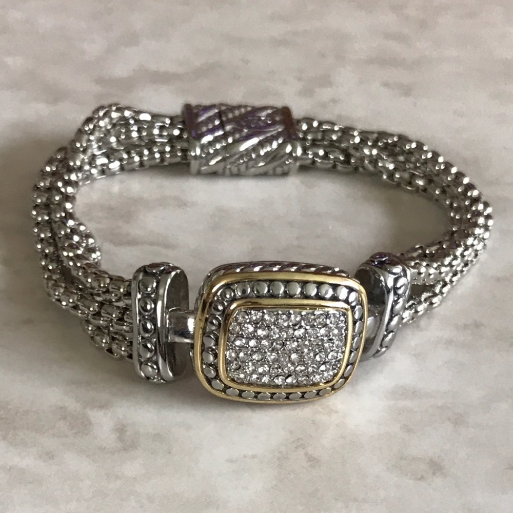 💝NEW Two-Tone w/Crystals Fashion Bracelet💝