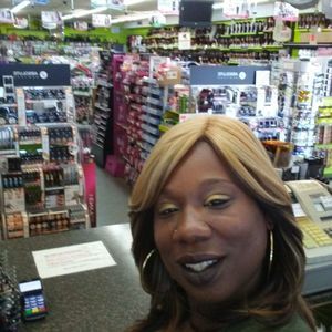 Meet your Posher, Telethia