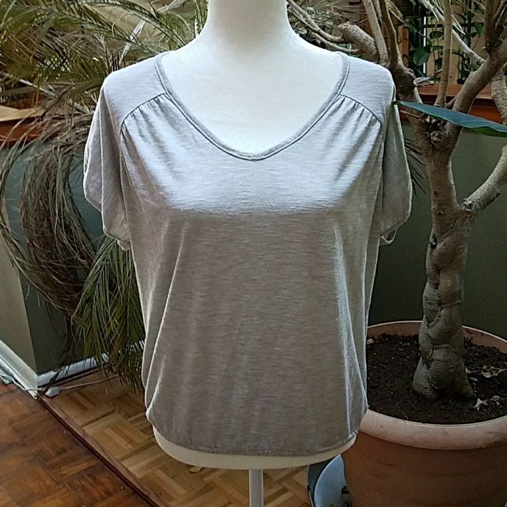 Grey top - Picture 3 of 5