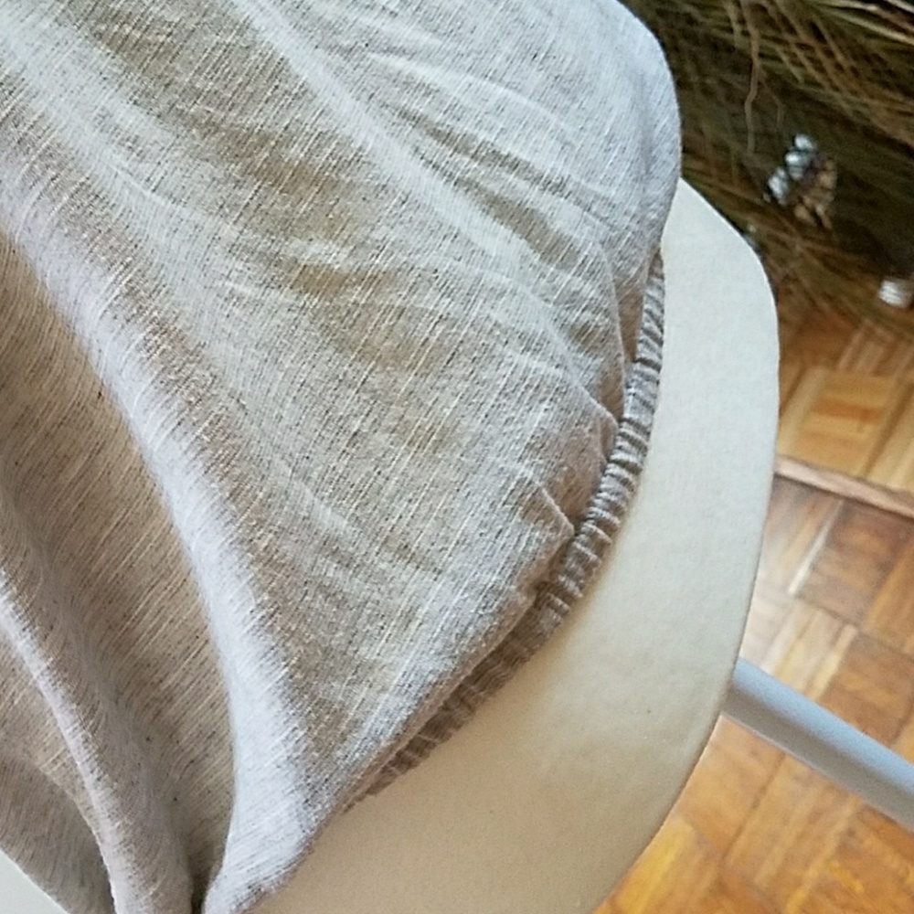 Grey top - Picture 4 of 5