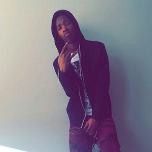 Meet your Posher, Aaron