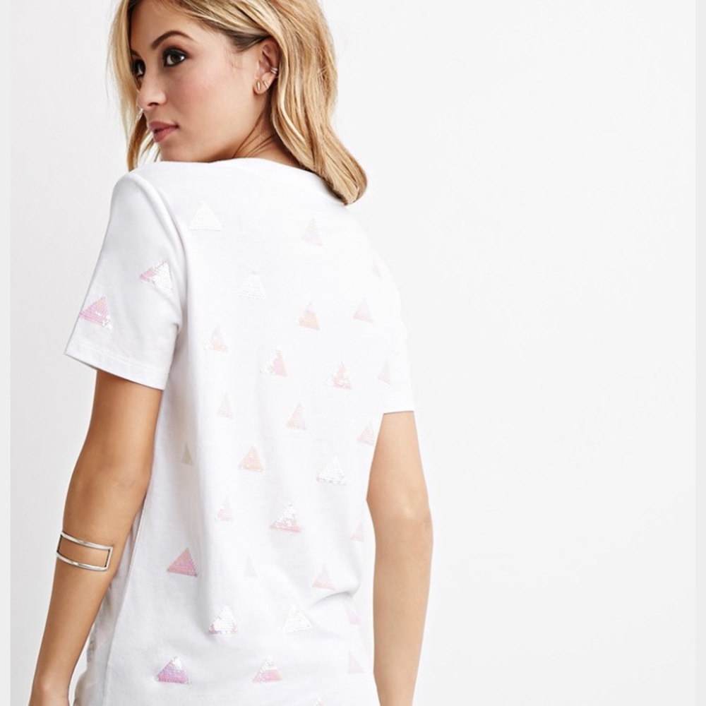 🎉3 for $15🎉 White Sequin Triangle Tshirt