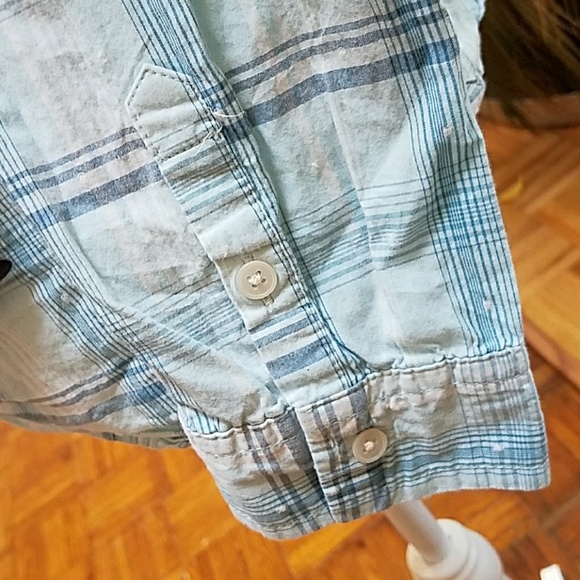 Button Up - Picture 5 of 6