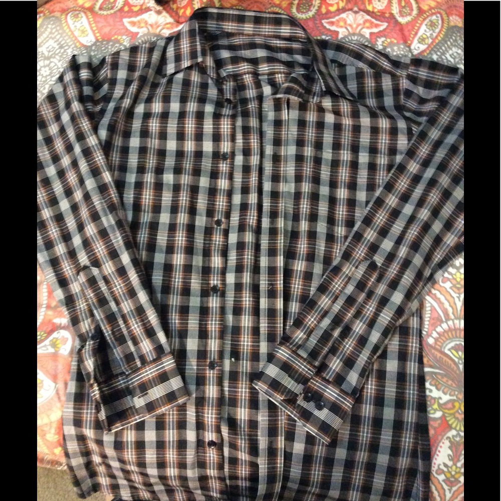 MENS PLAID BUTTON DOWN SHIRT NWOT