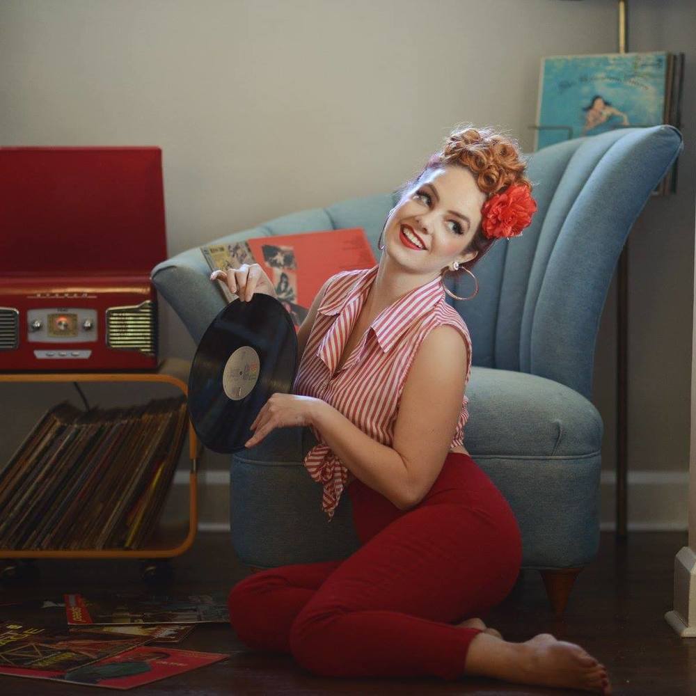 Meet your Posher, Elise