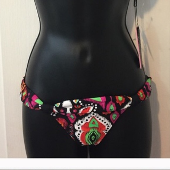 Bikini Low Rise  Bottom - Picture 4 of 6