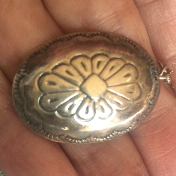 Vintage Sterling Silver Shell Earrings - Picture 4 of 5