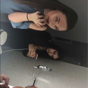 Meet your Posher, Hillary