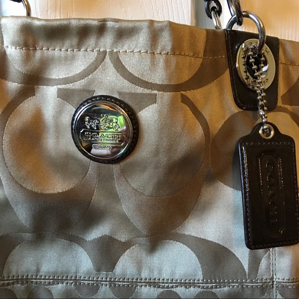 Coach Handbag - Picture 5 of 6