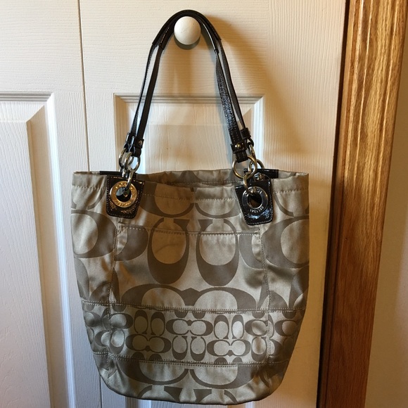 Coach Handbag - Picture 2 of 6