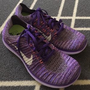 Reposh!! Nike Free RN Flyknit Sneakers