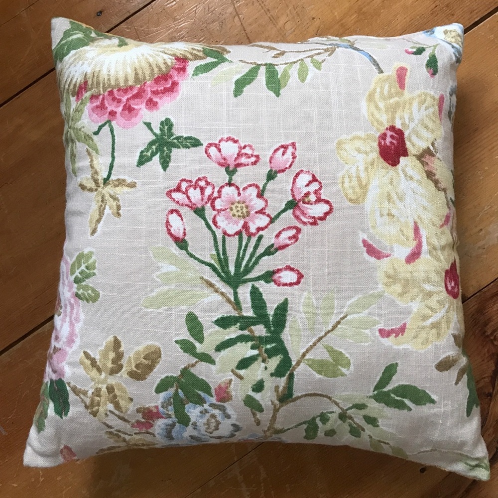 Throw pillow