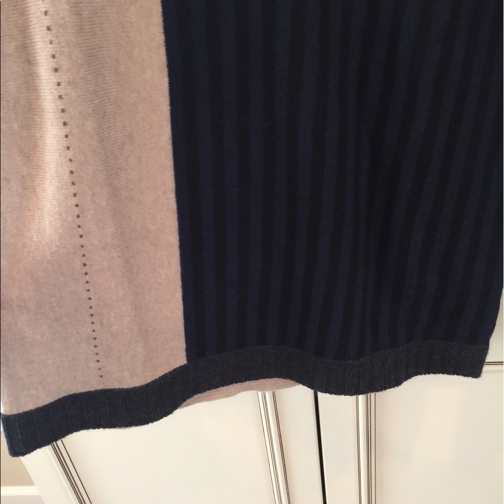 LABEL + Thread sweater! - Picture 4 of 4