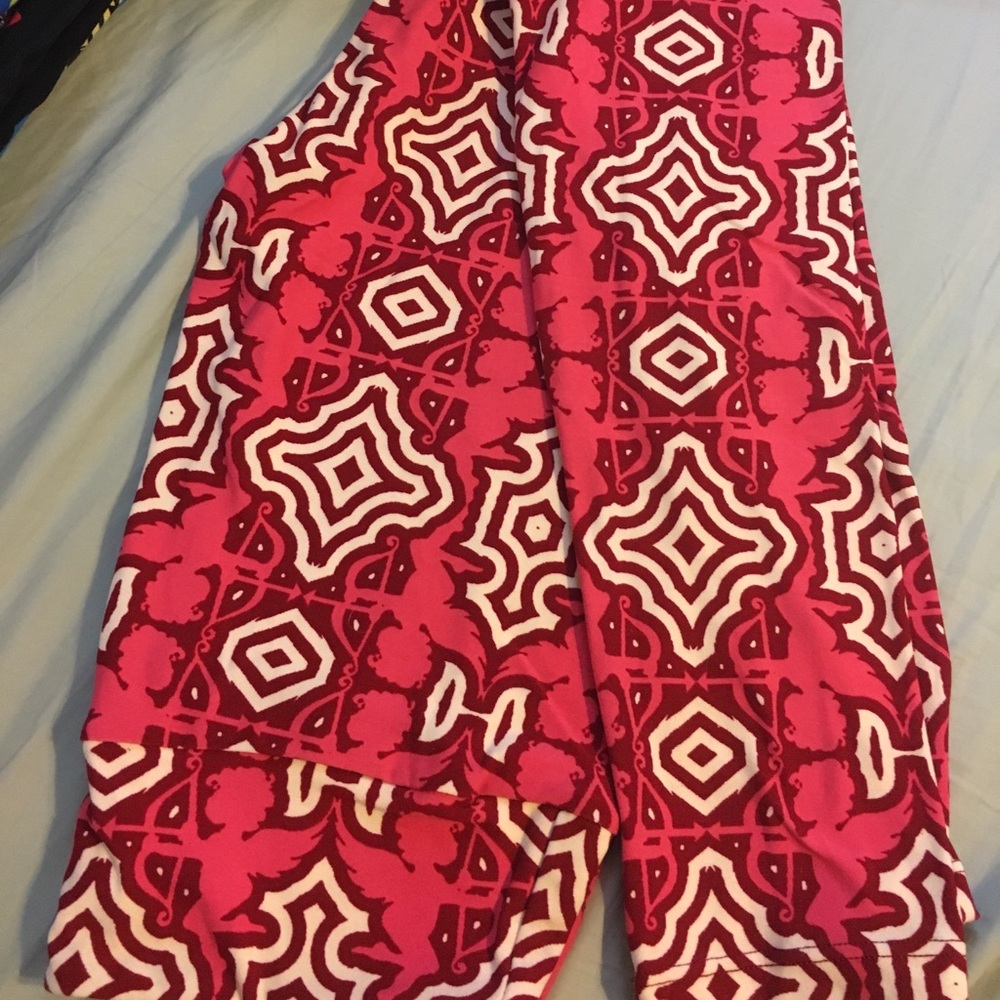 LuLaRoe Cupid Leggings NWT OS ❤️Valentines Day❤️