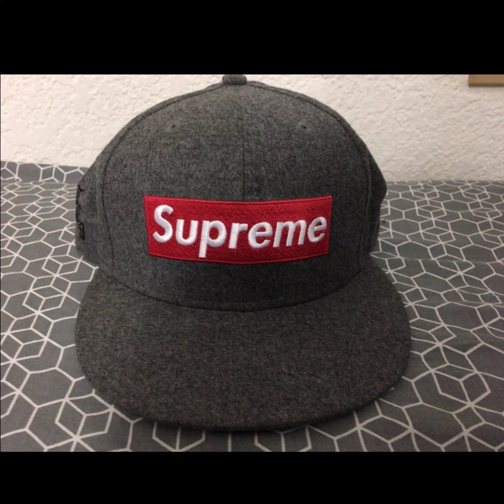 Supreme new era 6 panel fitted hat