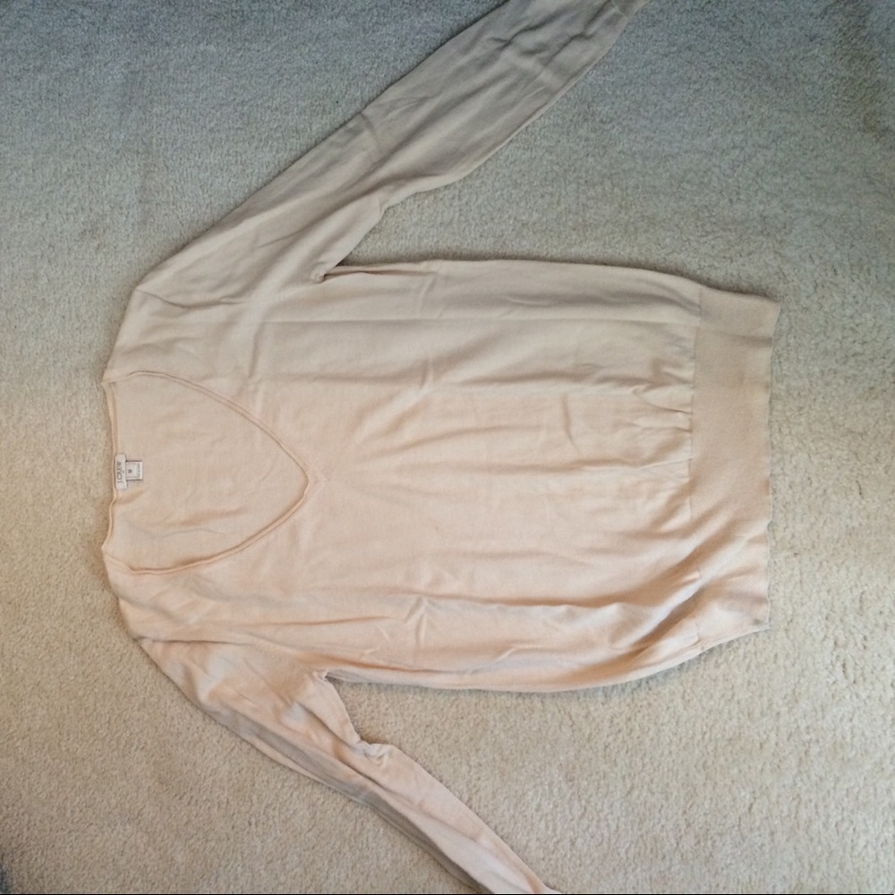 Light weight sweater