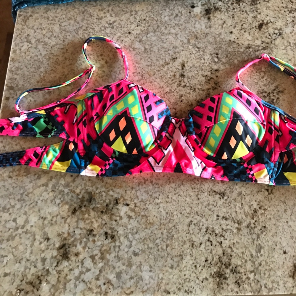 Swim suit... never worn